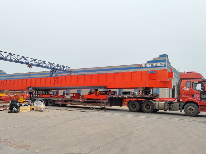 通用橋式起重機 QDXX32/5t—27.7m 制作完成，發(fā)往陜西省銅川市交付客戶使用。